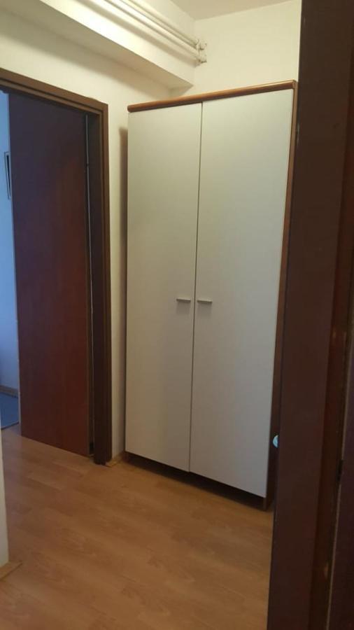 Apartmani Lovre ポセダリェ エクステリア 写真