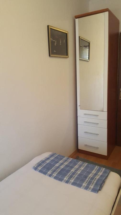 Apartmani Lovre ポセダリェ エクステリア 写真