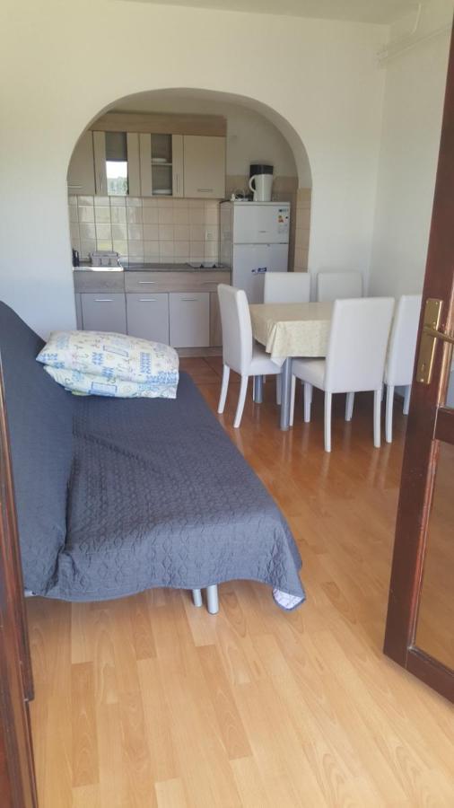 Apartmani Lovre ポセダリェ エクステリア 写真