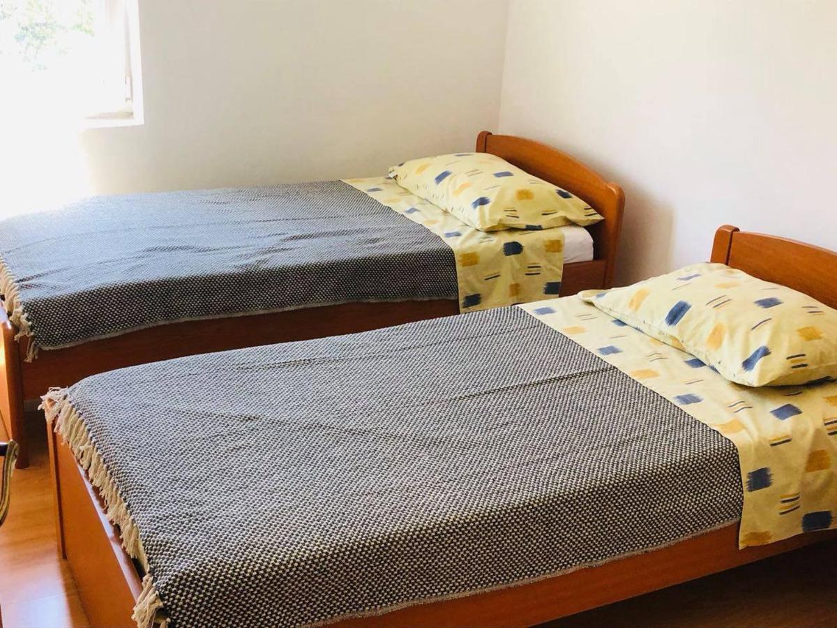 Apartmani Lovre ポセダリェ エクステリア 写真