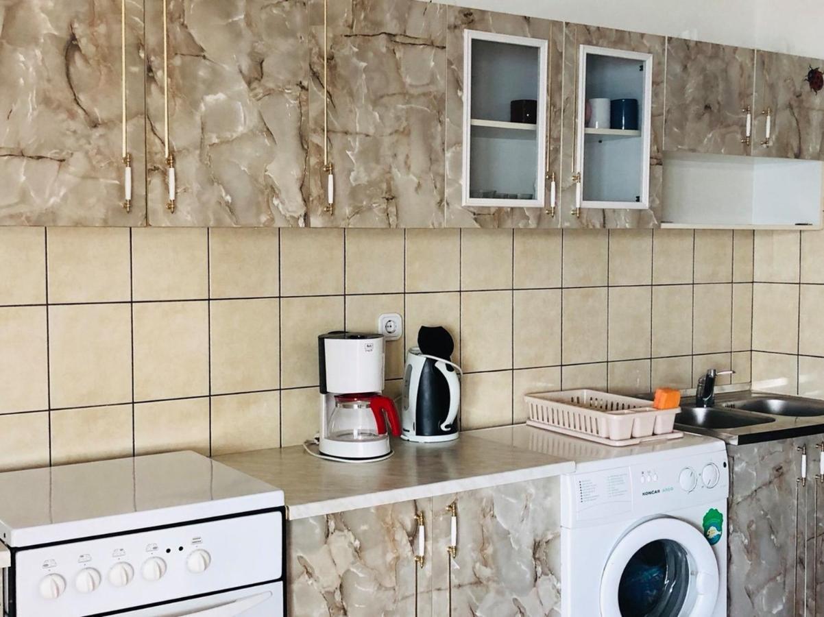 Apartmani Lovre ポセダリェ エクステリア 写真