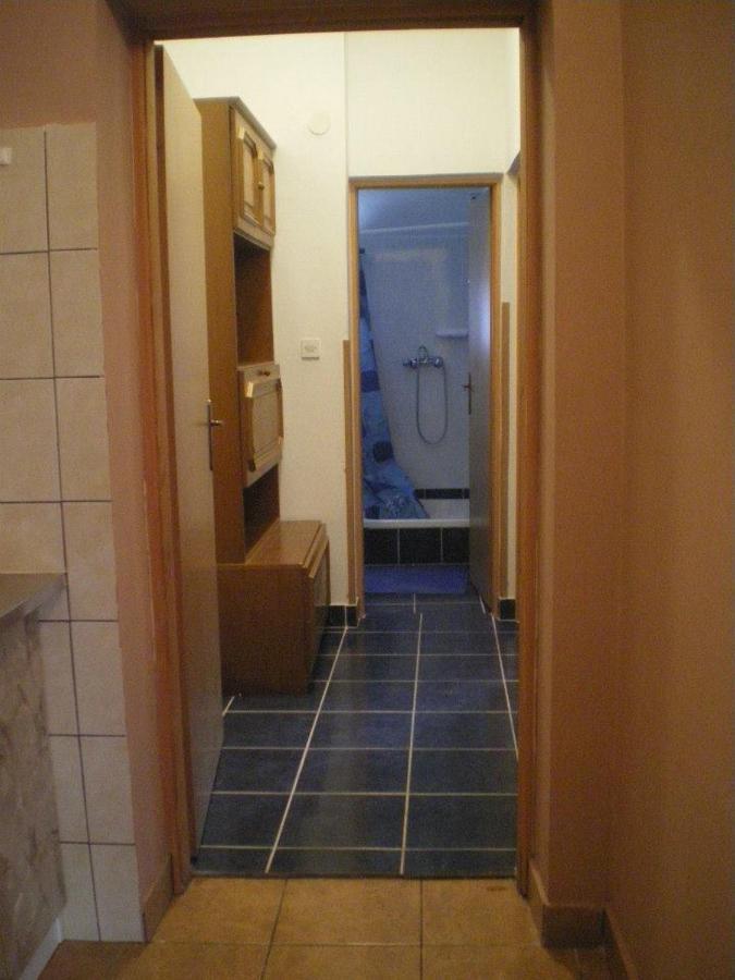 Apartmani Lovre ポセダリェ エクステリア 写真